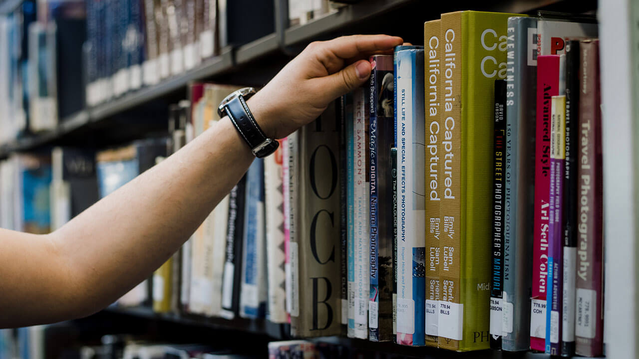 immagine di una libreria